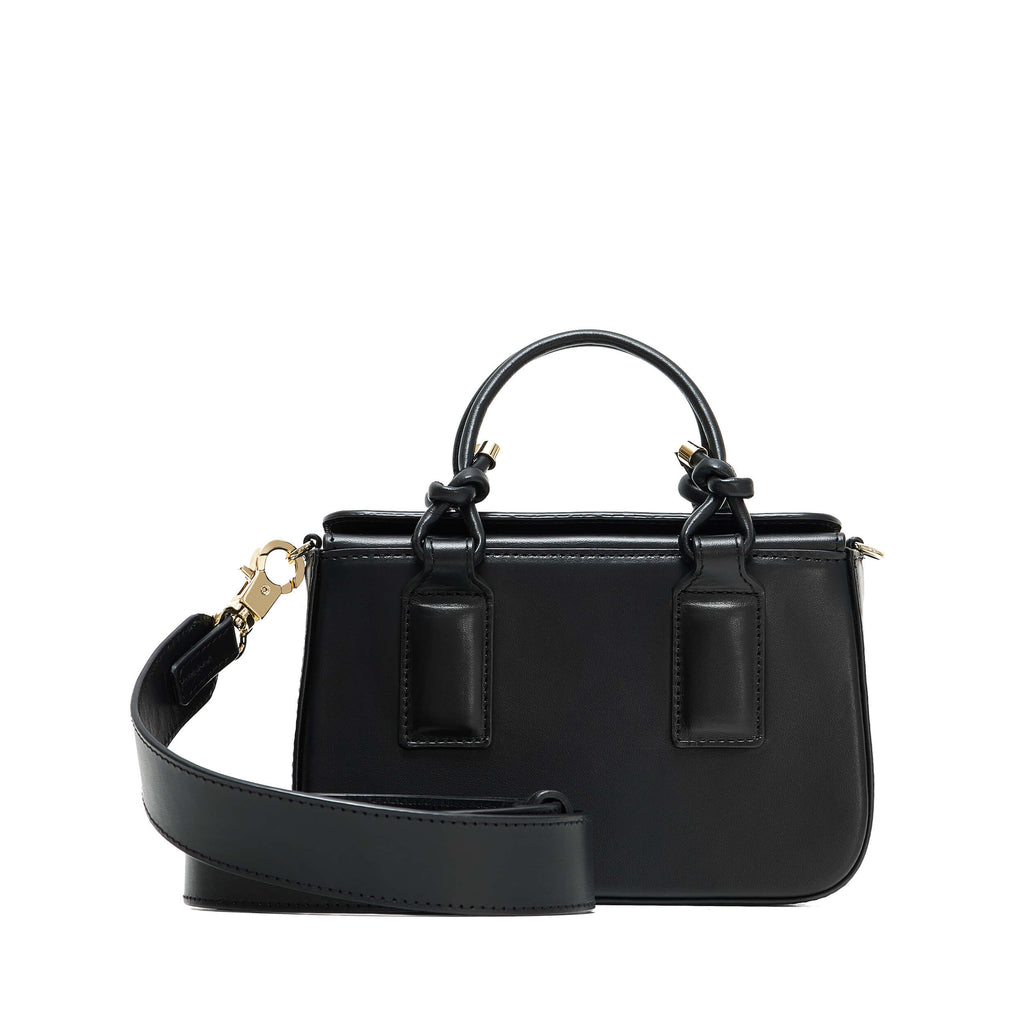 <tc>COMO Black</tc>