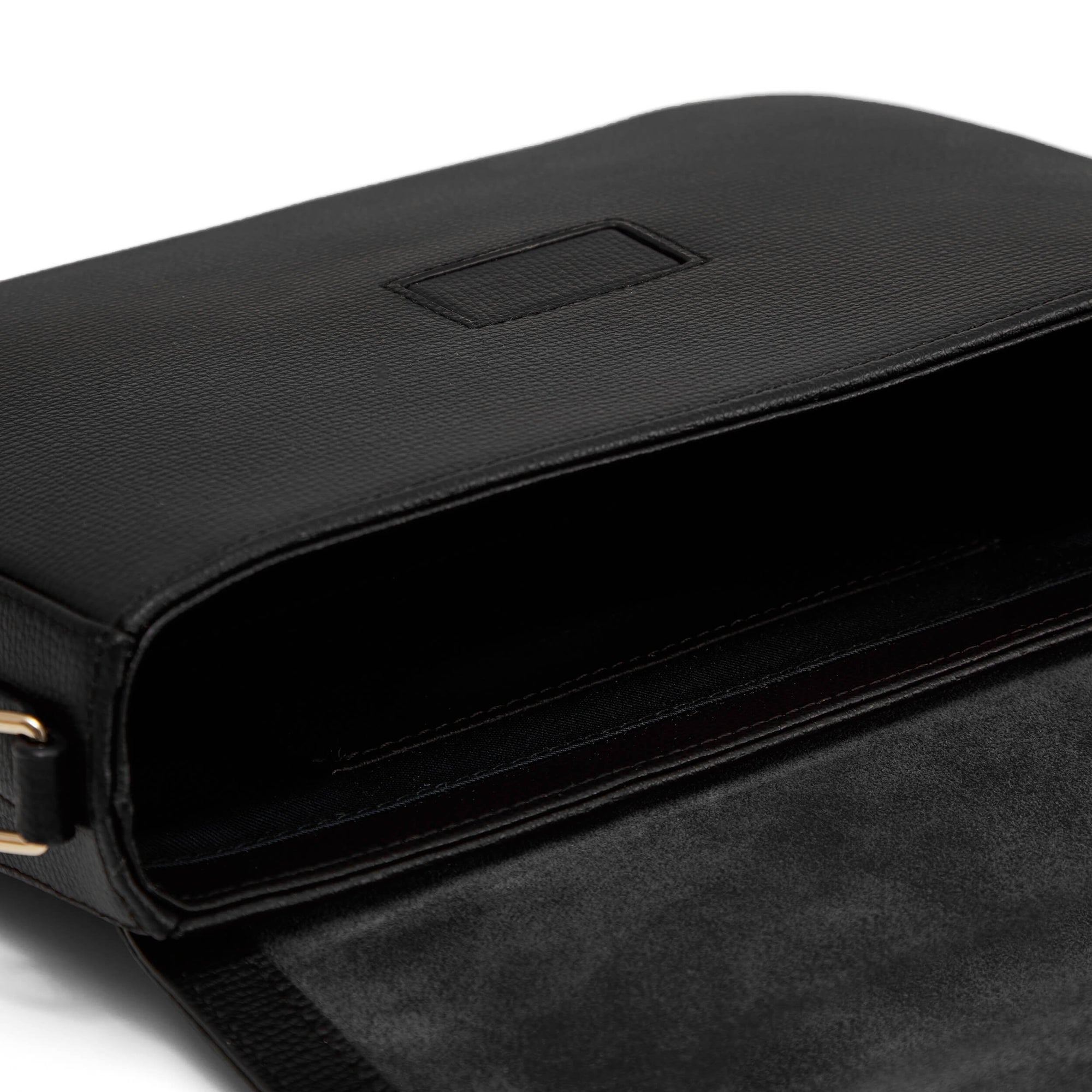 <tc>MILANO Black</tc>