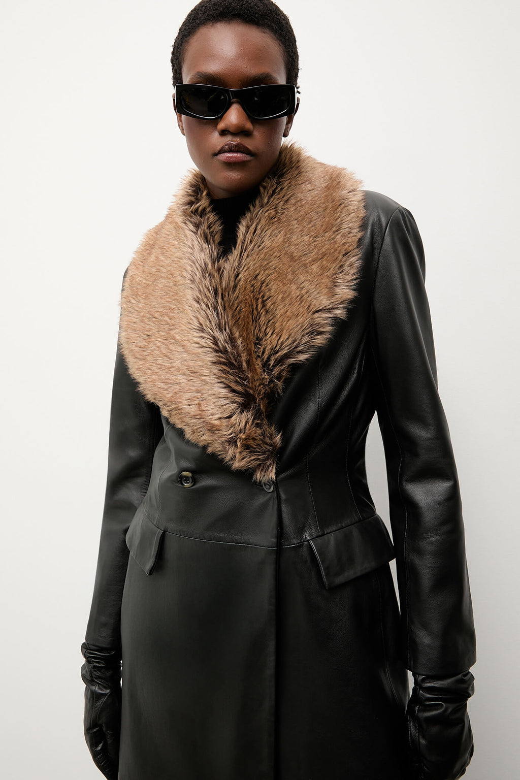 Answear.LAB skórzany płaszcz z kołnierzem