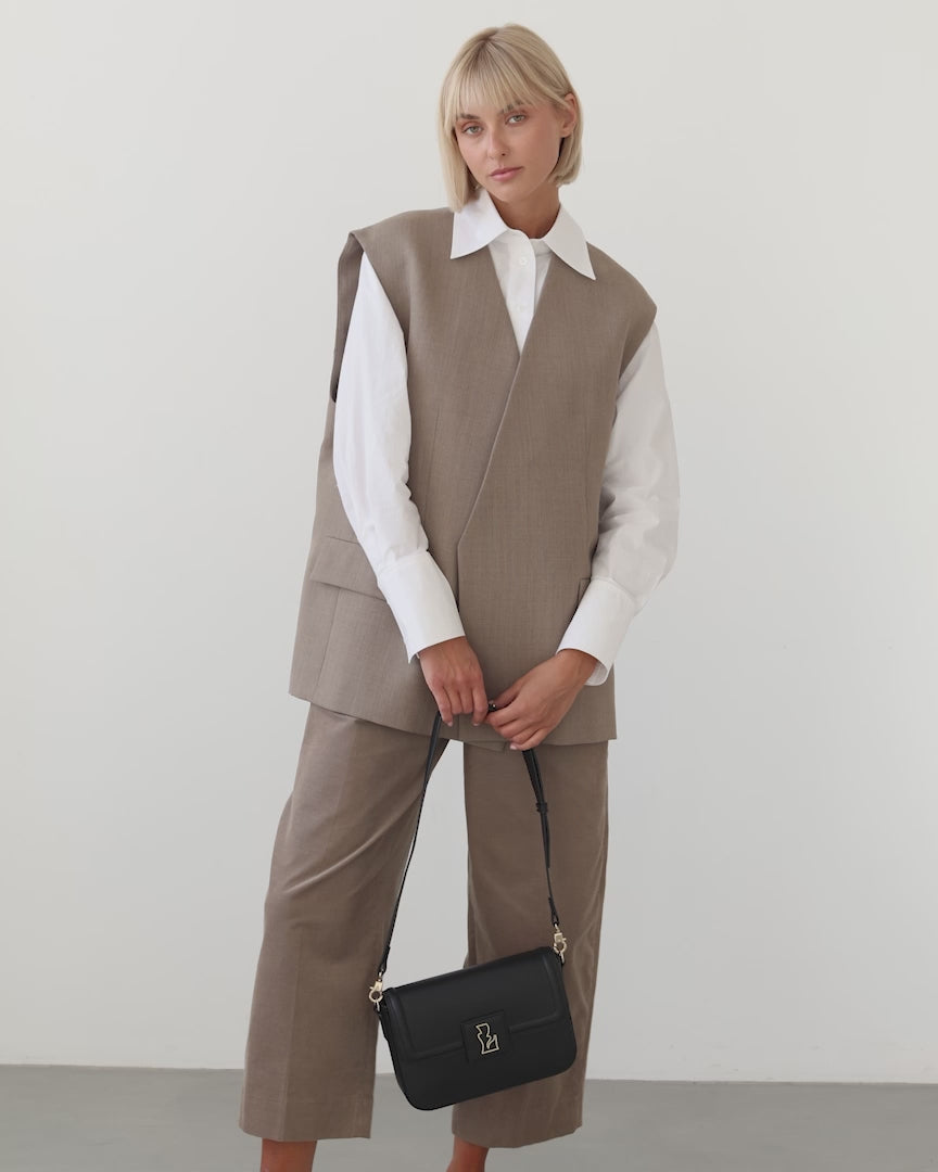 <tc>MILANO Black</tc>